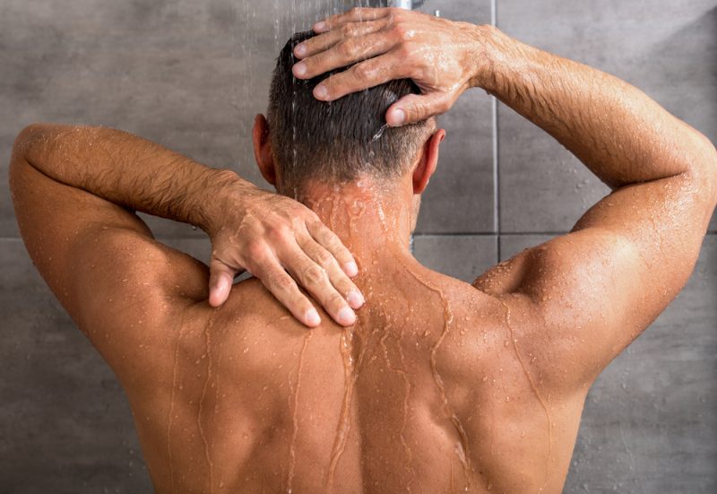 Depois do treino devo tomar banho com água fria ou quente?