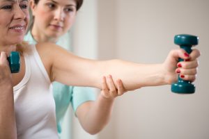 Osteoporose: conheça os tipos de exercícios que a previnem