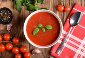 Sopa de tomate com batata-doce uma receita indicada para diabéticos